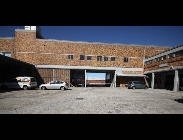 360M² WAREHOUSE RENTED IN NDABENI